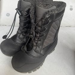 Snow/water Boots Size 1 Kids