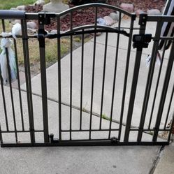 Gate