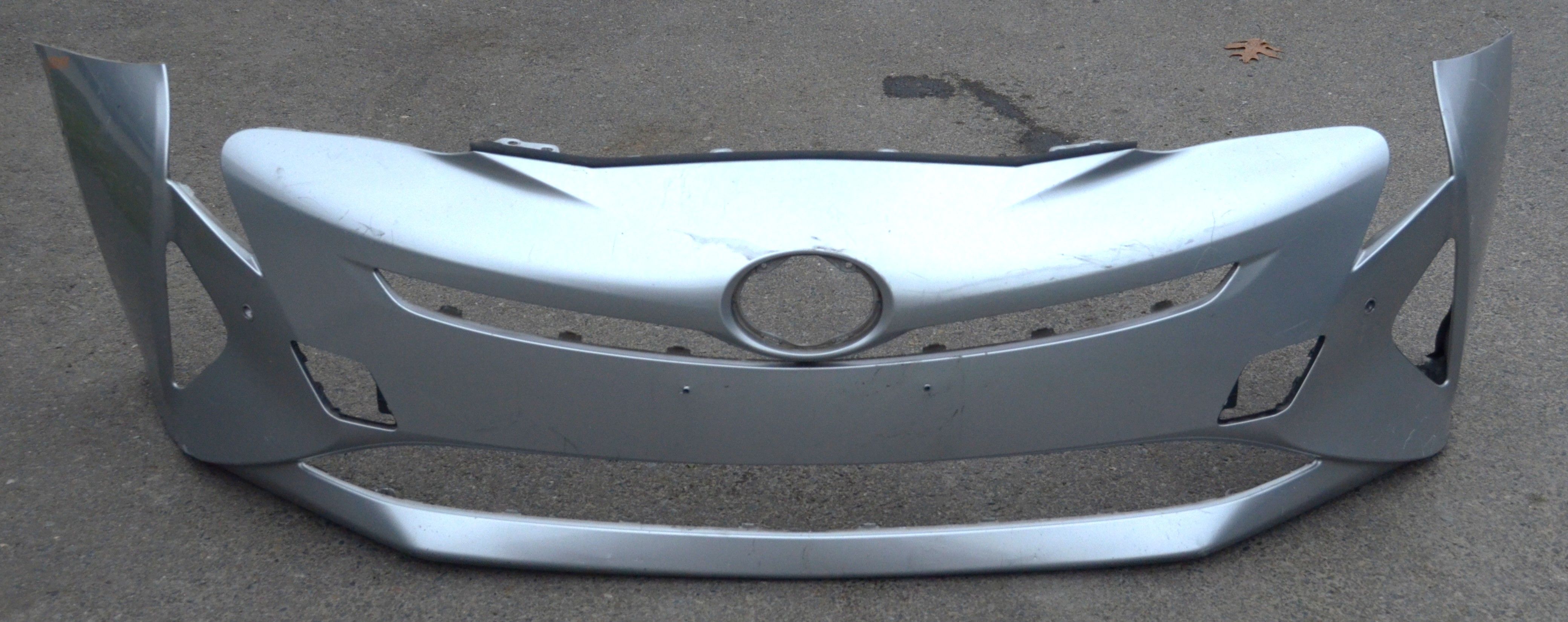 USED REF#U0371 || 2019-2022 TOYOTA PRIUS || FRONT BUMPER COVER ONLY