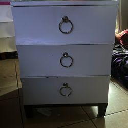 3 Draw Dresser