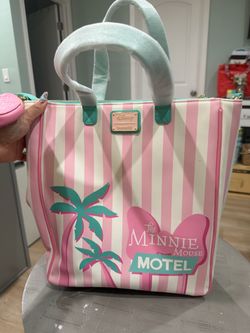 Minnie vacation Loungefly tote