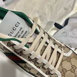 NEW ORIGINAL GUCCI MENS TENNIS SHOES 