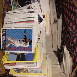 Over 3000 Collectible Baseball Cards 