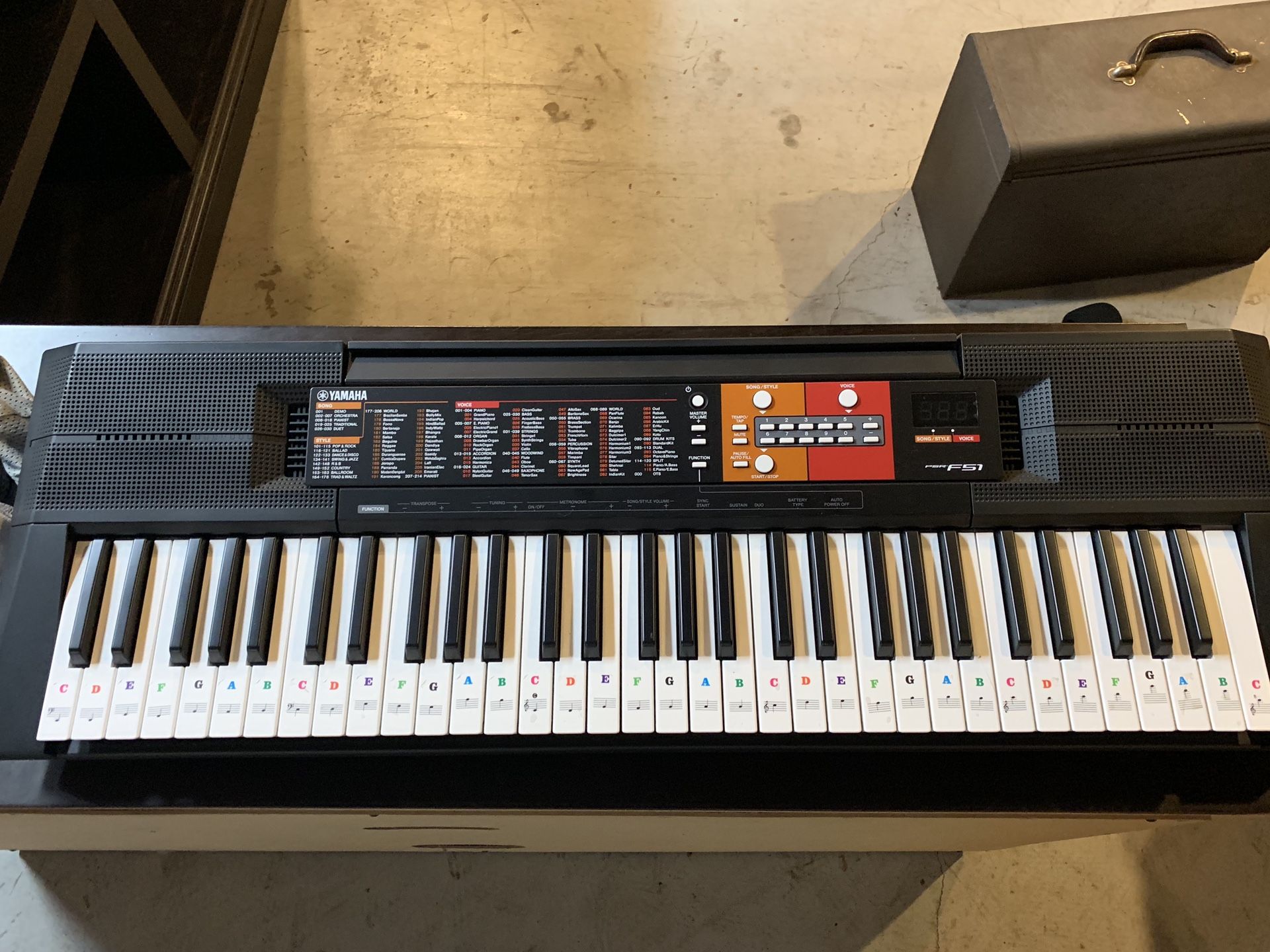 Yamaha PSR keyboard piano