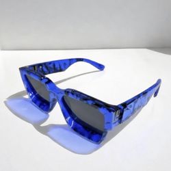 Sunglasses For Sale Excellent Condition (Fast Shipping)