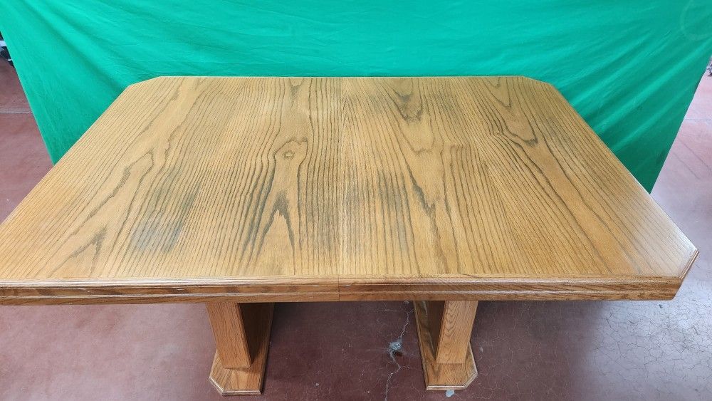Oak Table With 6 Chairs. Smoke Free Pet Free Home