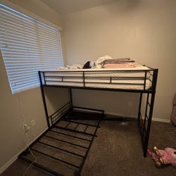 Bunk Bed With Trenble Bed 