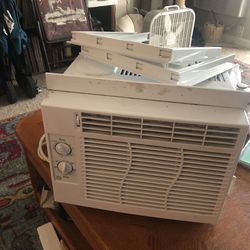 GE Window Room Air Conditioner 
