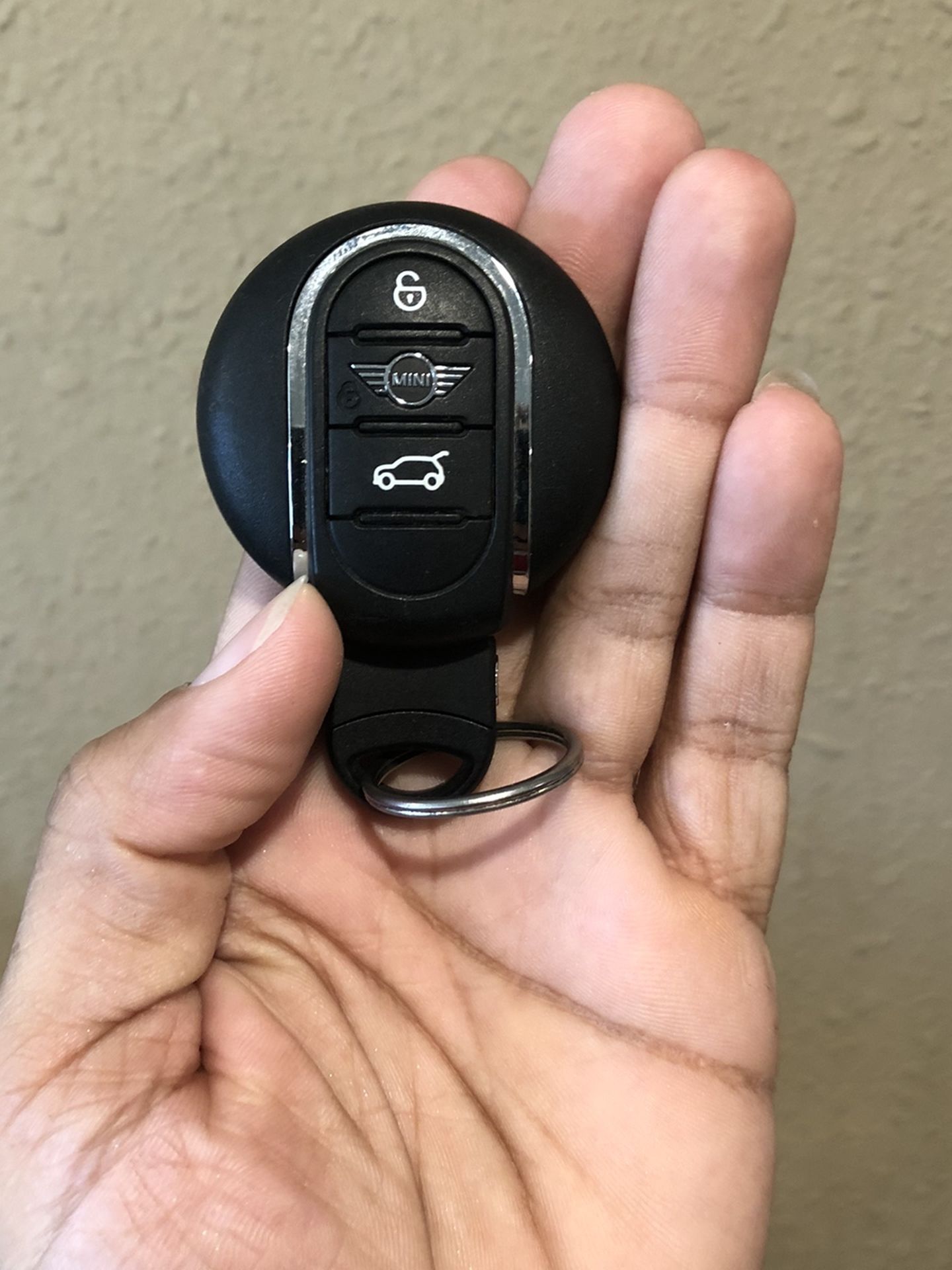 Mini vehicle remote