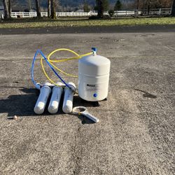 Under Sink Reverse Osmosis   New Is Around 800