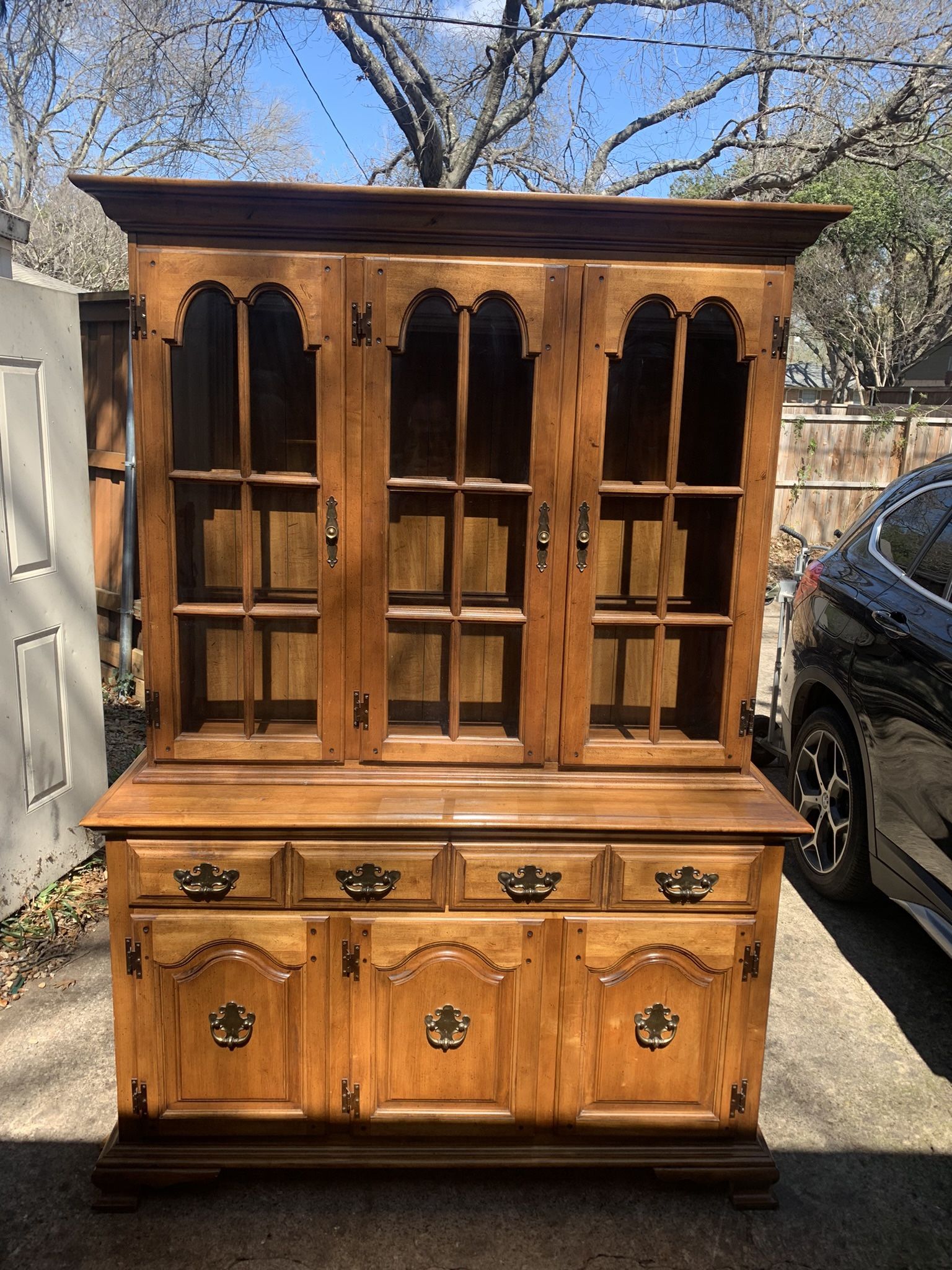 Solid Wood Buffet Hutch W/ China Cabinet 