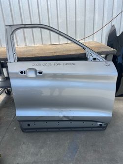 2020-2021-2022-2023-2024-2025-2026 FORD EXPLORER RIGHT FRONT DOOR OEM USED #10814