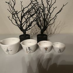 Rae Dunn Skeleton Measuring Cups