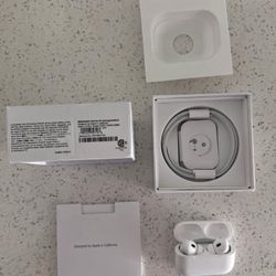 Airpods Pro 2nd Generation Wireless Charging Case