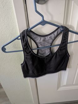 2 women's sports bra
