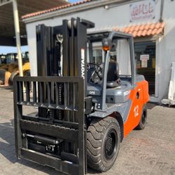 Toyota Forklift 