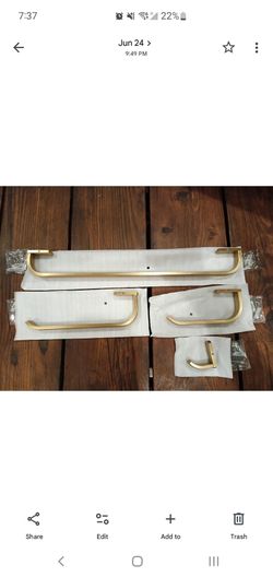 New gold towel/hand towel T. p. Bar's & robe hook