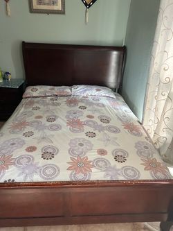 Double wood bed with frame  and mattress