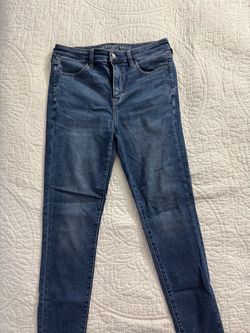 American Eagle Medium Wash Skinny Jeans