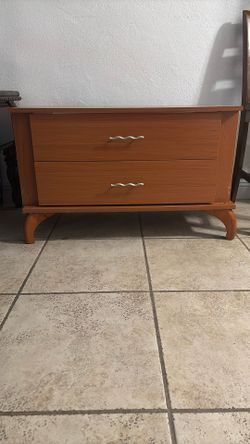Low Dresser