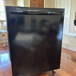 Frigidaire 24 Inch Fully Integrated Dishwasher with 14 Place Settings
