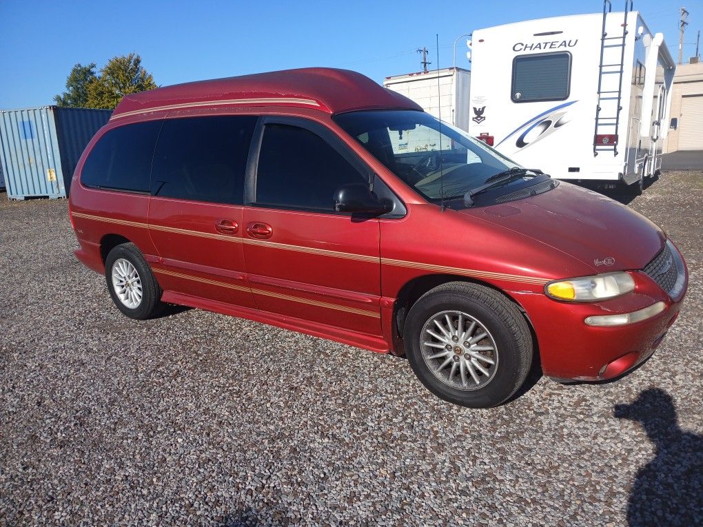 2000 Chrysler Town & Country