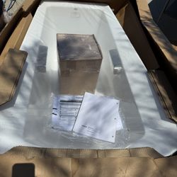 TOTO BATHTUB BRAND NEW 