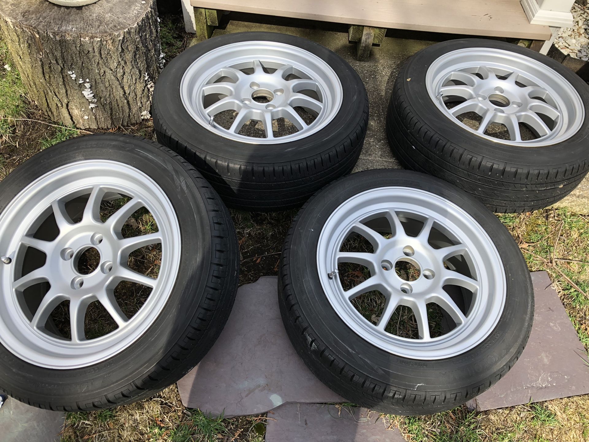 Drag DR16 16x7 4x100 wheels