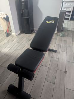 Adjustable Weight Bench