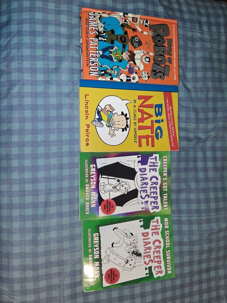Assorted Graphic Novel Set