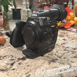 Canon Eos C300