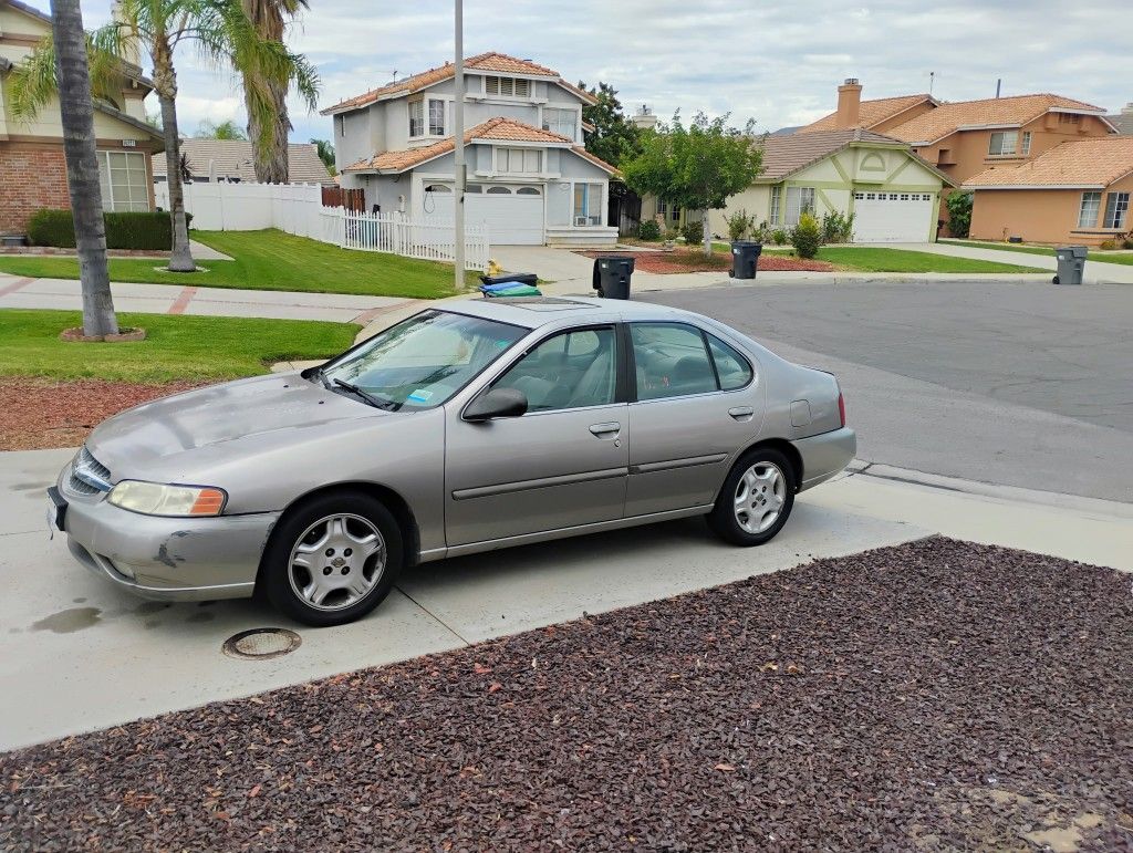 2000 Nissan Altima