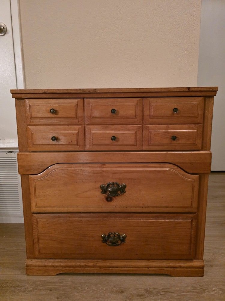 Pine Dresser, Excellent Condition