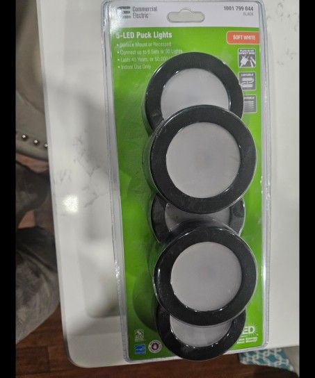 Commercial Electric 5 LED Puck light