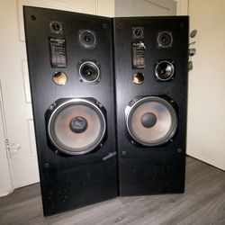 ***USED*** Fusion AV S-81 12” 4 Way Speakers ONKYO