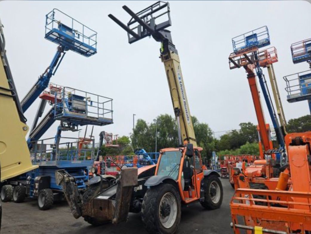 JLG 1255 Reach Forklift