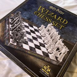 Harry Potter Wizard Chess Set
