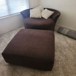 Rotating love seat