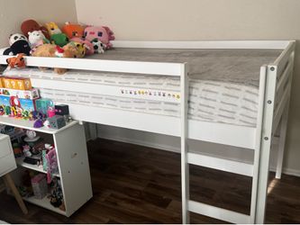 Loft bed for kids with desk