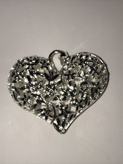 Large heart pendant