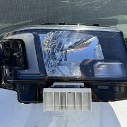 2022-2024 Nissan Frontier Halogen RH Passenger-Side OEM Headlight 191274