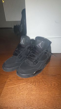 Used Jordan 4 Black cat retro