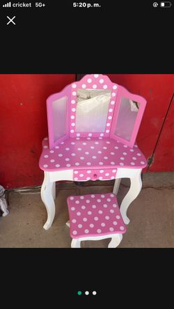 Kid’s Vanity