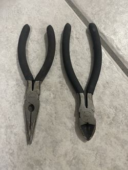 Pliers