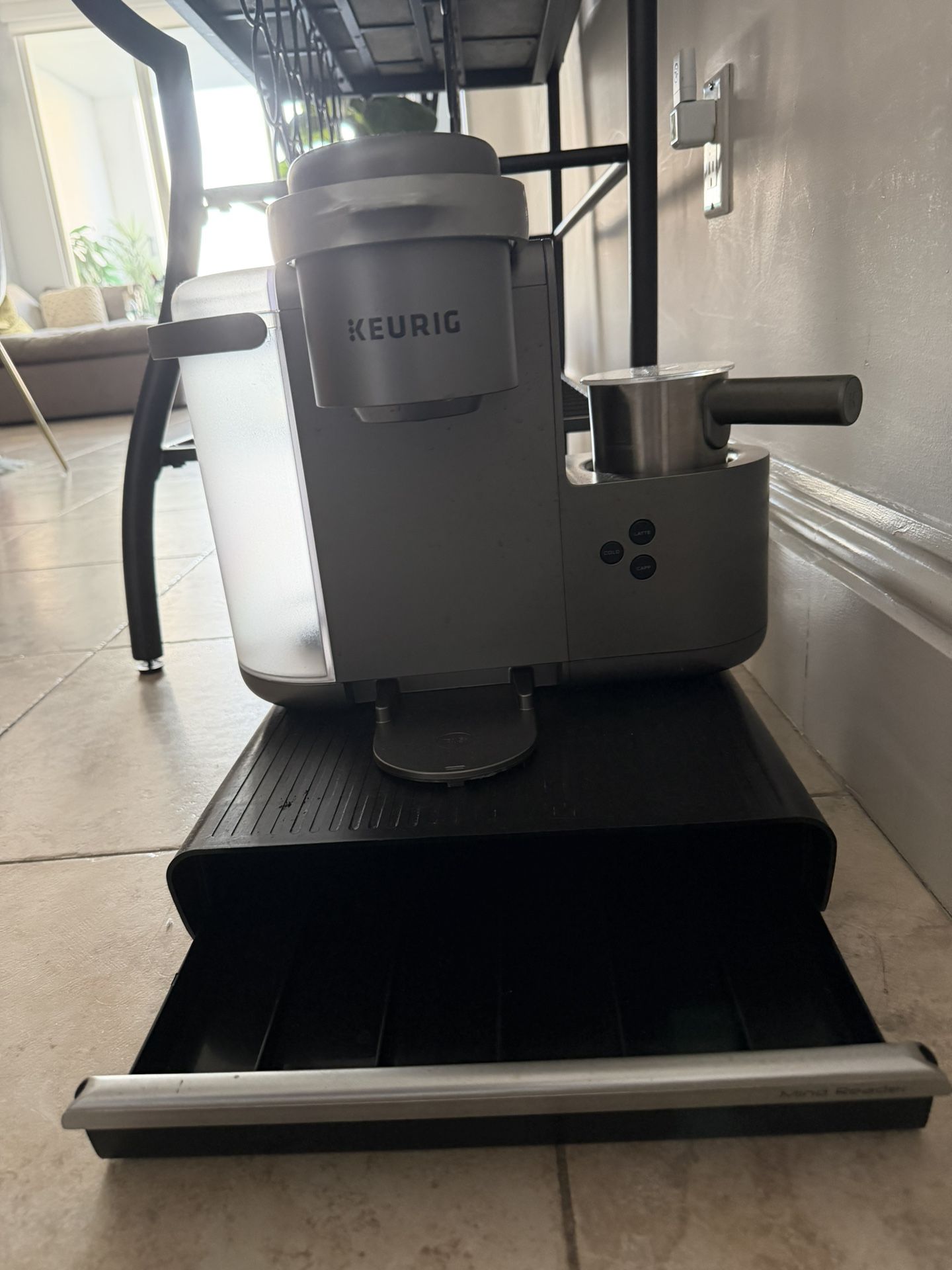 Keurig Coffee Machine With Frother And Pod Storage