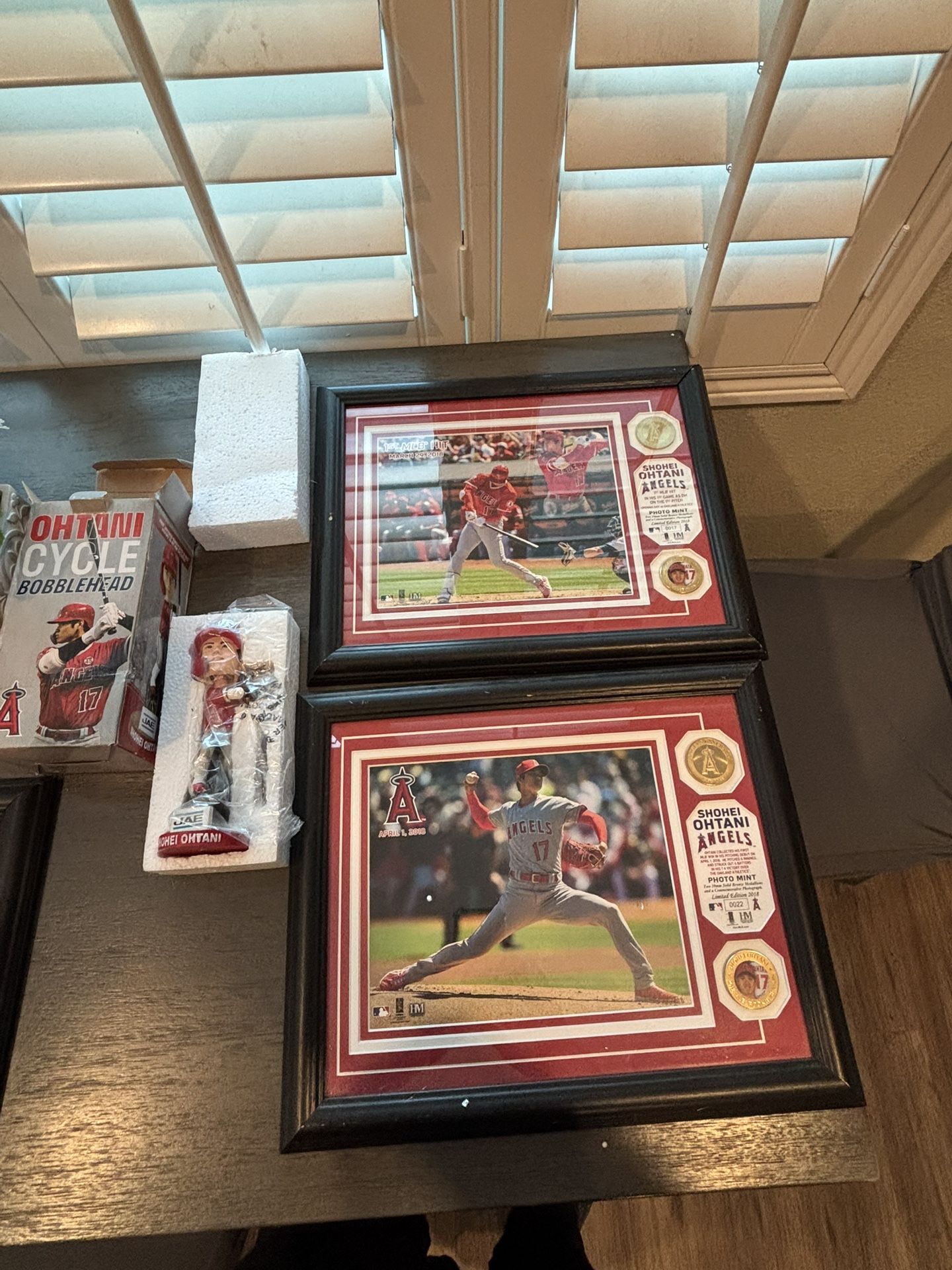 Shohei Ohtani Bobble Head And Frames