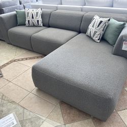 Sofa / Sofá Seccional (ASK FOR PRICE)