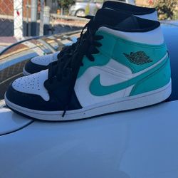 Air Jordan 1 Mid Size13 Men 