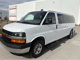 2025 Chevrolet. Express 3500 Clean title $$24900