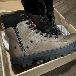 LEVIS Brown Leather Lace Up Ankle Boots Mens 9.